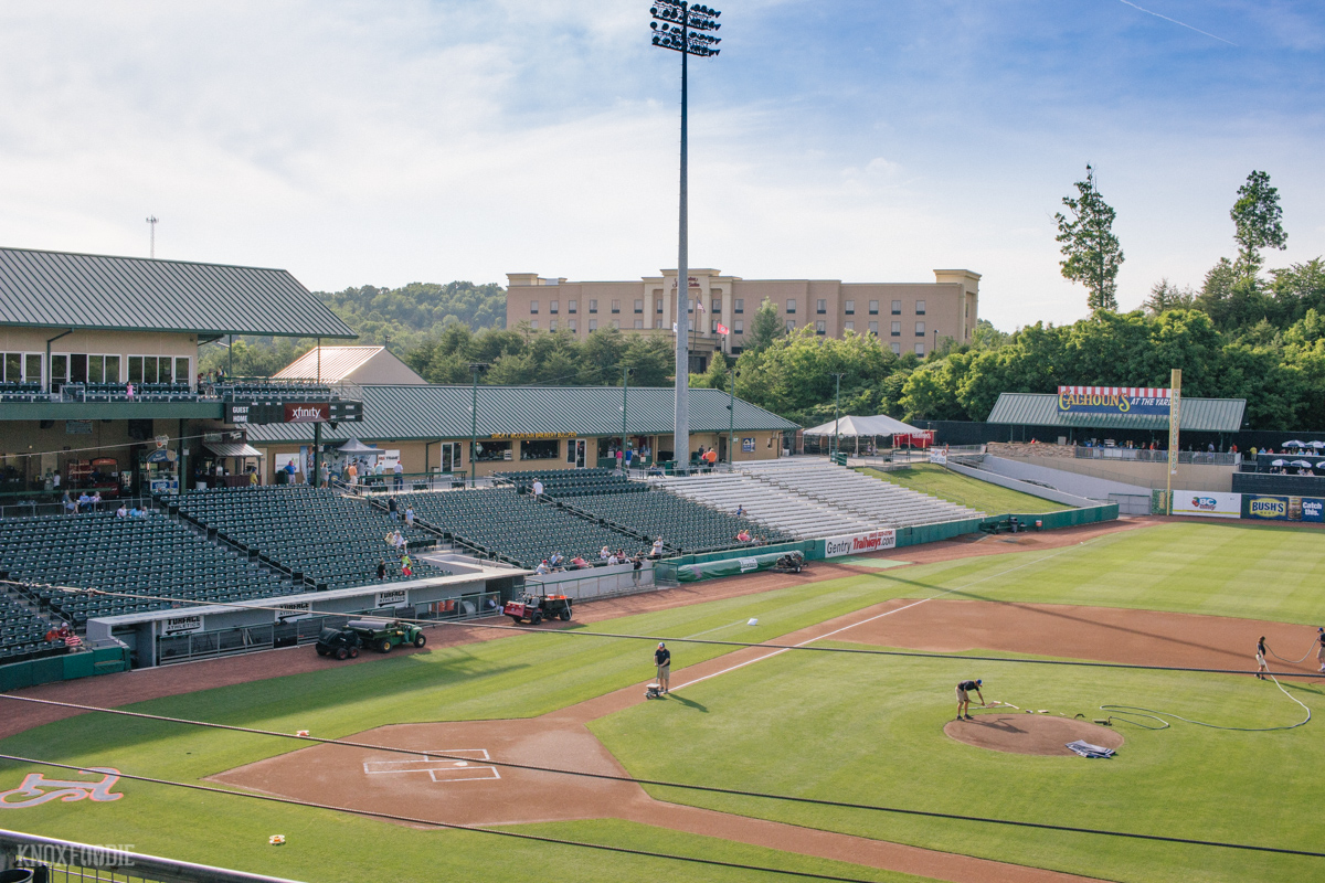 are dogs allowed at smokies stadium