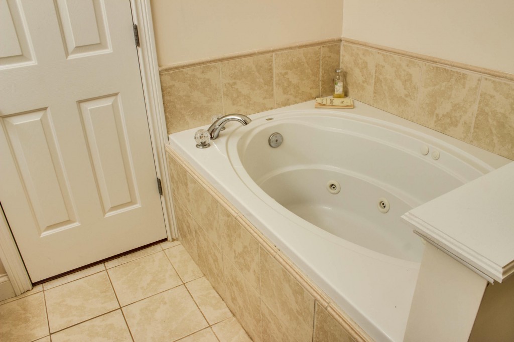 20141020230653339122000000-o