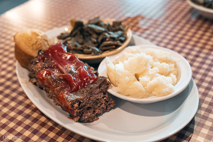 Jackies Dream - Soul Food and Hot Chicken Knoxville